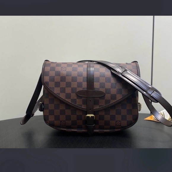 Elegant Brown Checkered Women's Crossbody Bag